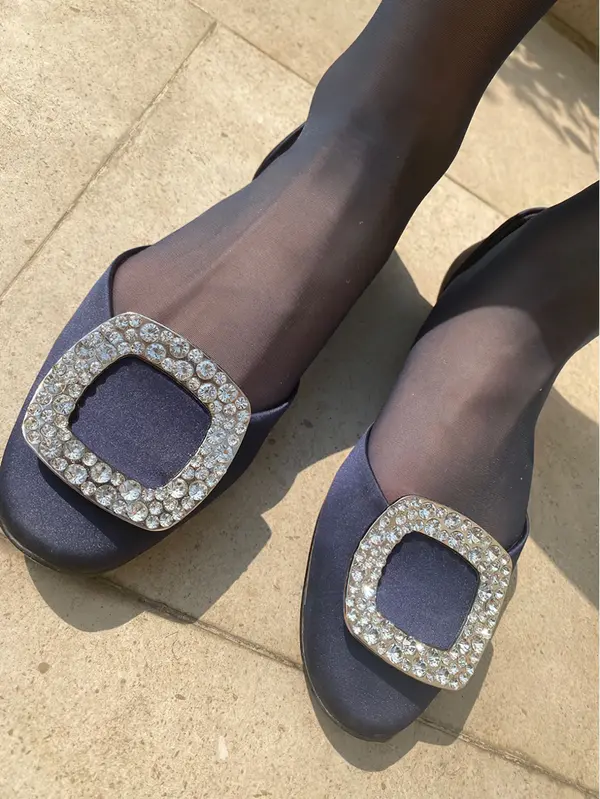 黑丝玉足 - 小九九